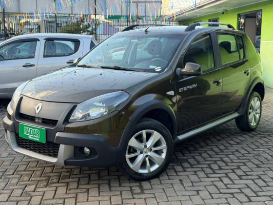 RENAULT SANDERO 1.6 STEPWAY 16V FLEX 4P AUTOMÁTICO